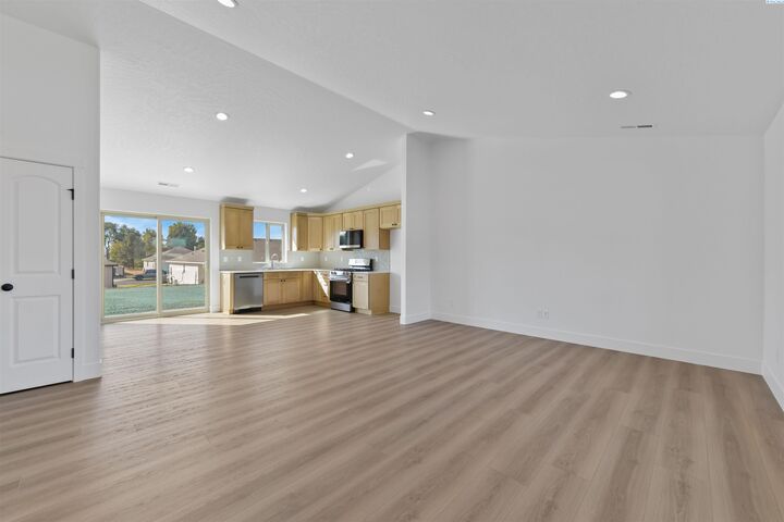 Property Photo: 10112 Sunset Trail WA 99301