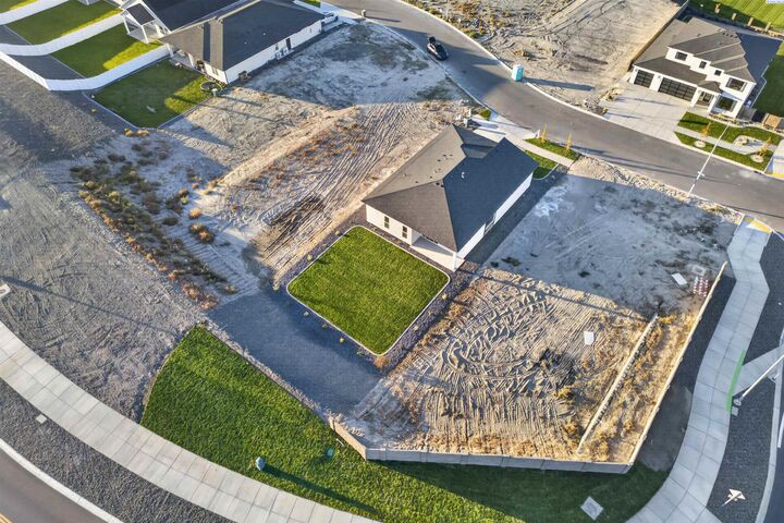 Property Photo: 3467 Allison Way WA 99352