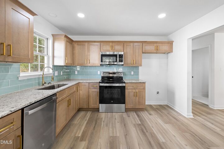 Property Photo:  12 Sameer Court  NC 27703 