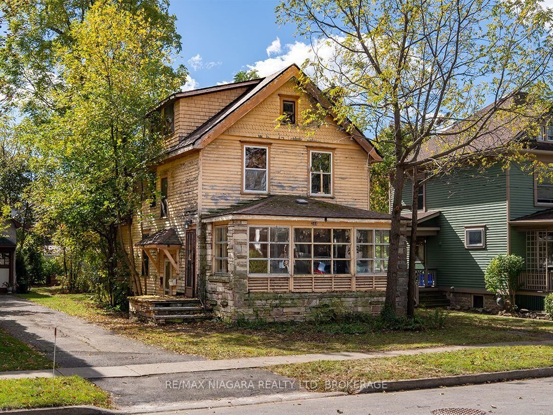 Property Photo:  244 Charlotte Street  ON L3K 3E6 