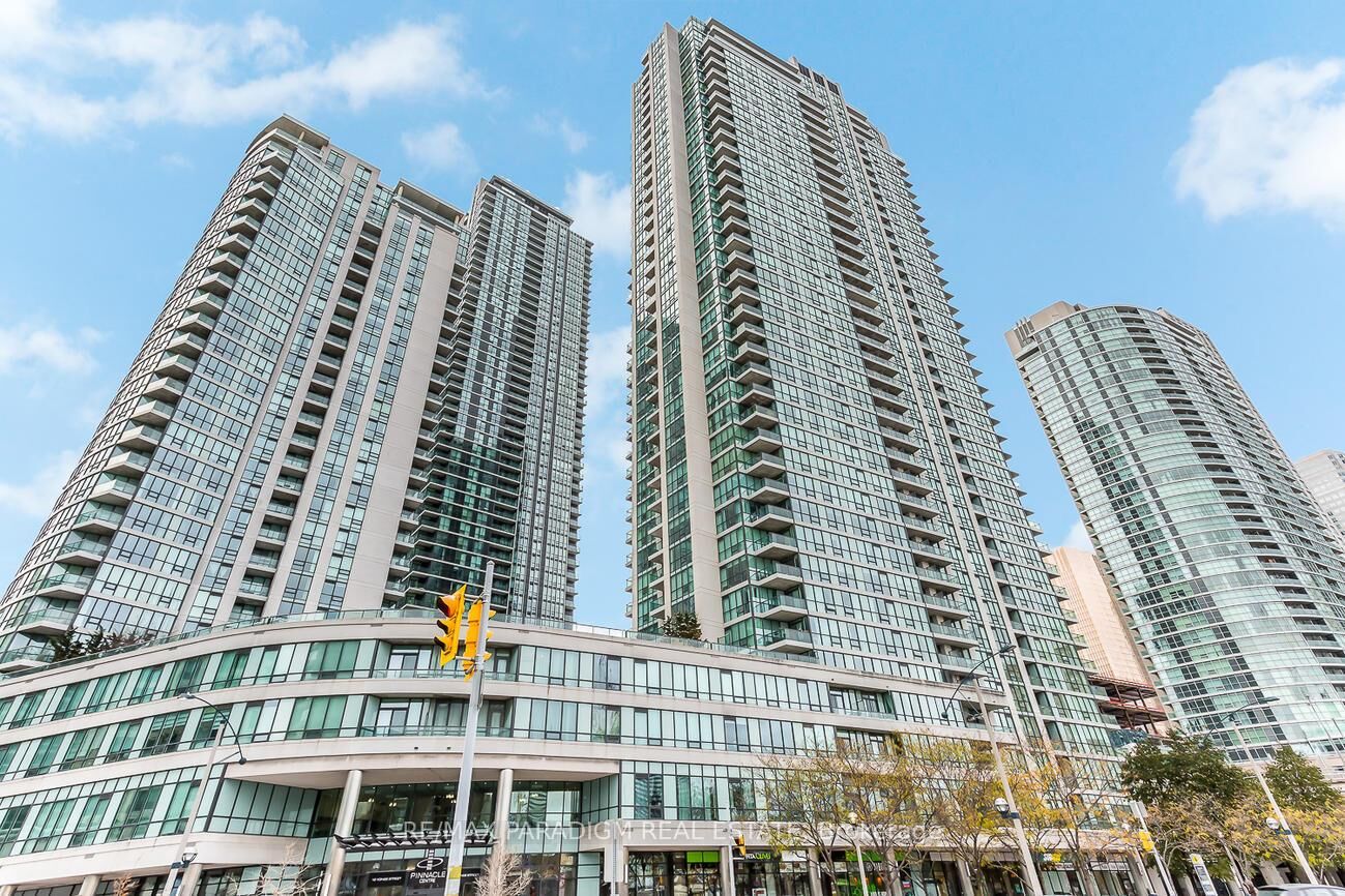 Property Photo:  16 Yonge Street 2213  ON M5E 2A1 