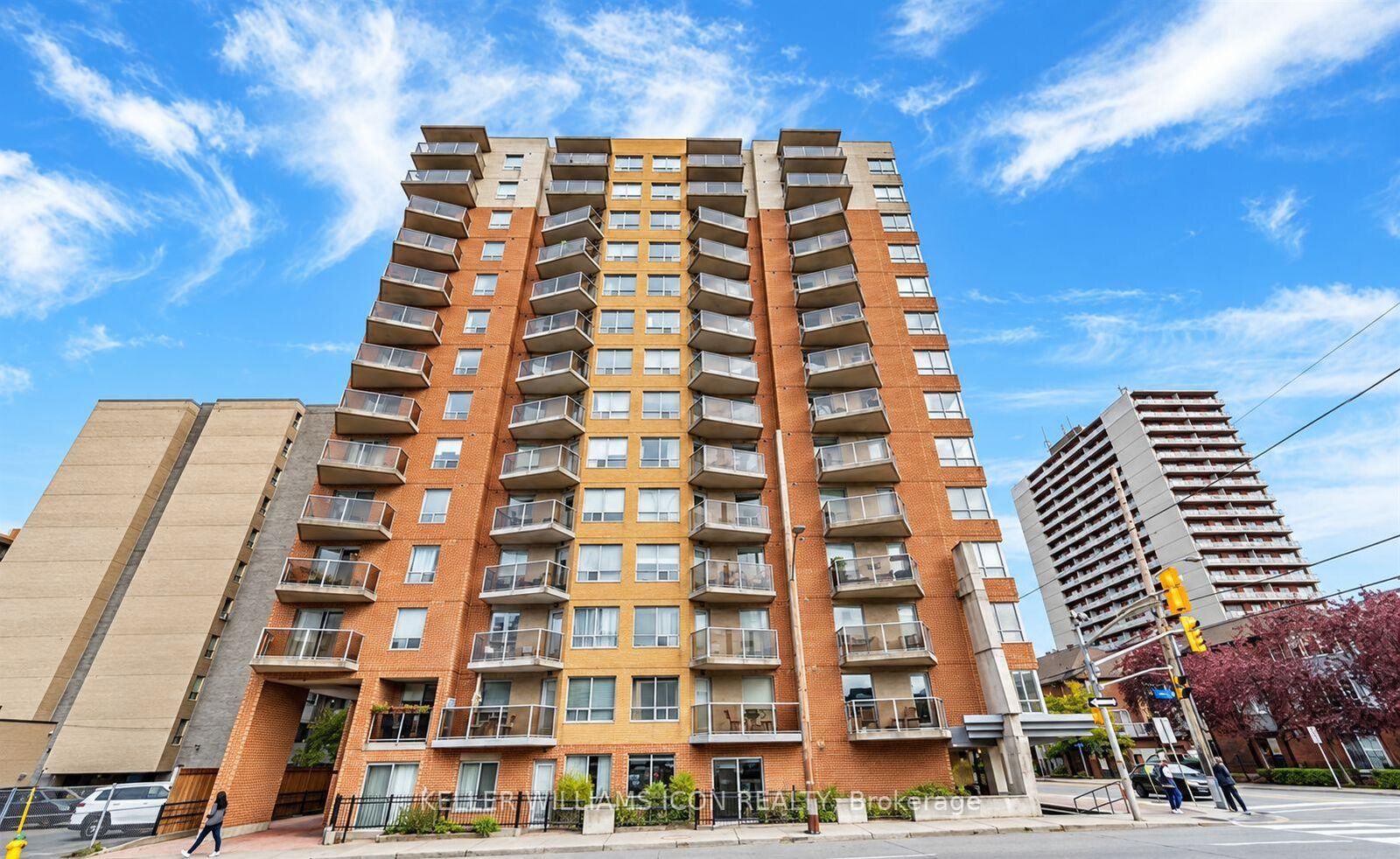 Property Photo:  429 Somerset Street W 105  ON K2P 2P5 