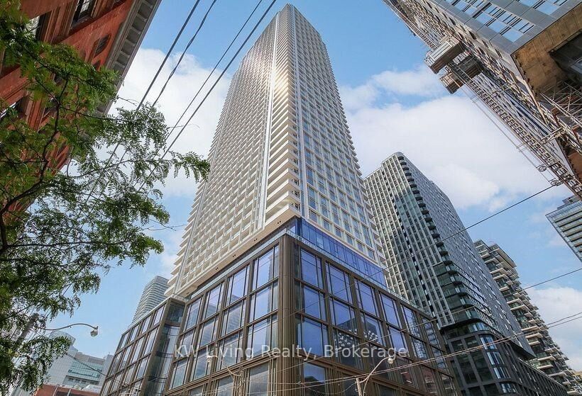 Property Photo: 88 Queen Street E 5609 ON M5C 0B6