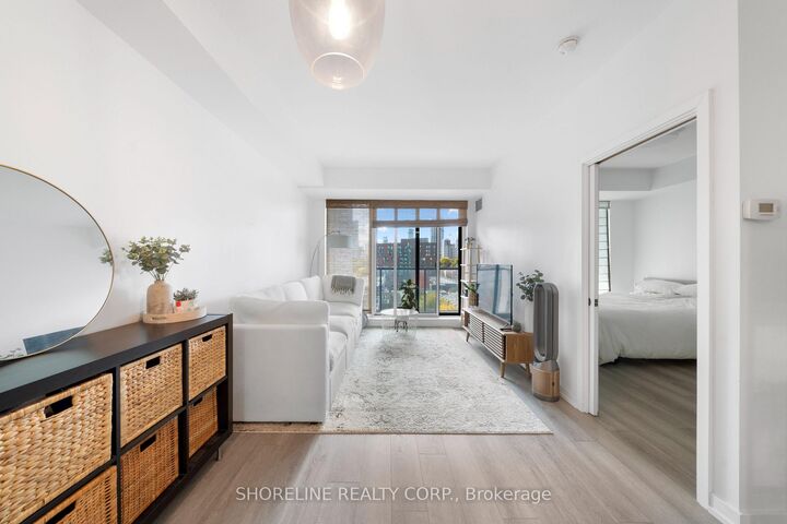 Property Photo: 260 Sackville Street 714 ON M5A 0B3