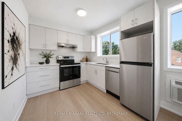 Property Photo:  140 Church Street 102  ON L2R 3E4 
