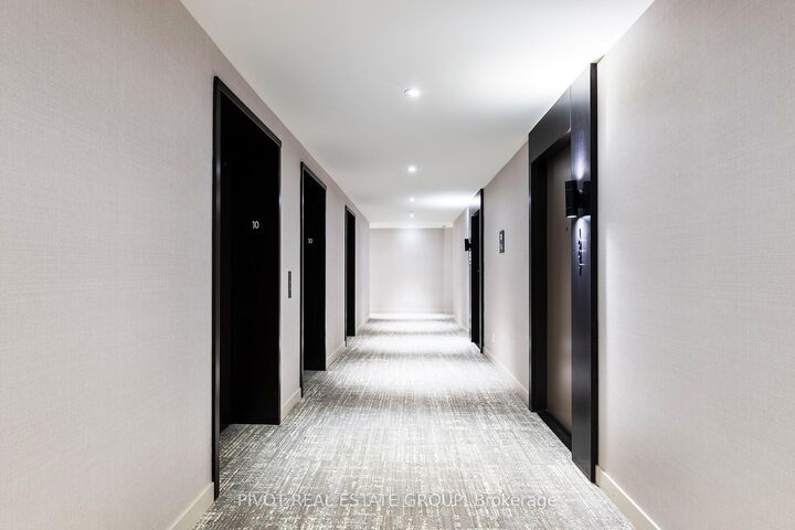Property Photo:  4023 The Exchange N/A 1802  ON L5B 0N4 