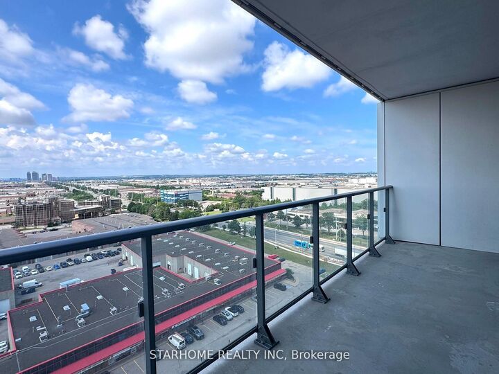Property Photo: 1000 Portage Parkway 1515 ON L4K 0L1