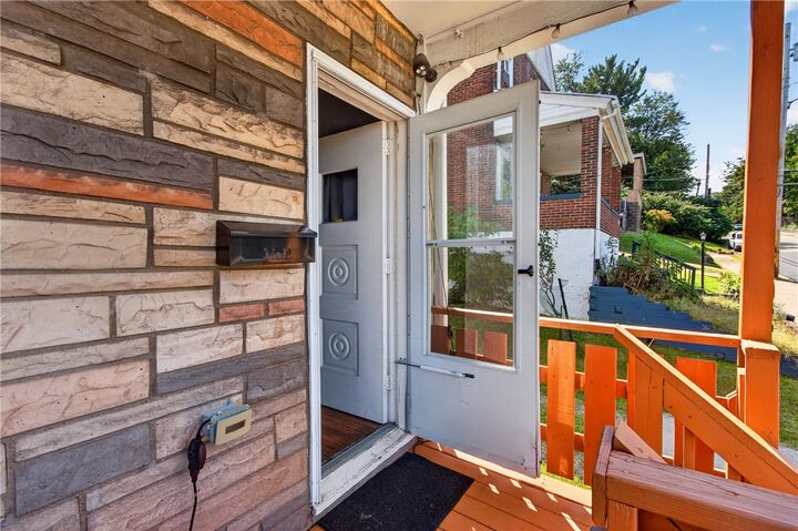 Property Photo:  3630 Ridgway St  PA 15213 