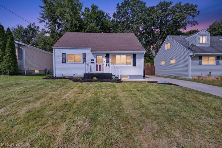 Property Photo:  558 Alaho Street  OH 44305 