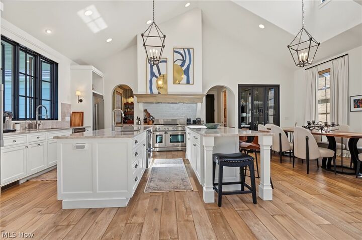 Property Photo: 2288 Heritage Trail OH 44514