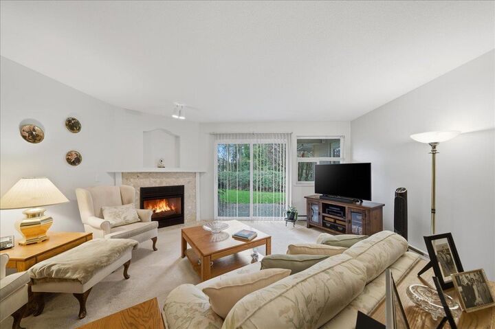 Property Photo:  12071 232B Street 23  BC V2X 0Z7 