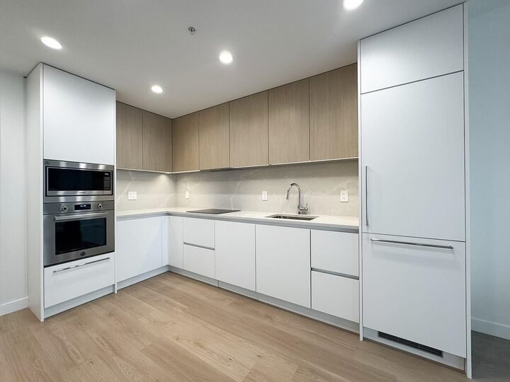 Property Photo:  588 Harrison Drive 202  BC V3J 3Z6 