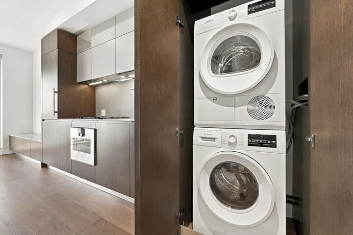 Property Photo:  1277 Hornby St 2506  BC V6Z 0H7 