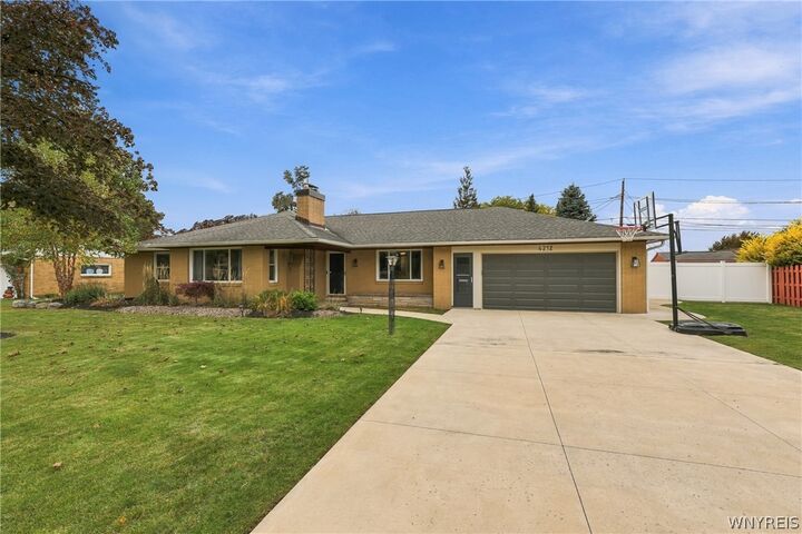 Property Photo:  4212 Susan Drive  NY 14221 