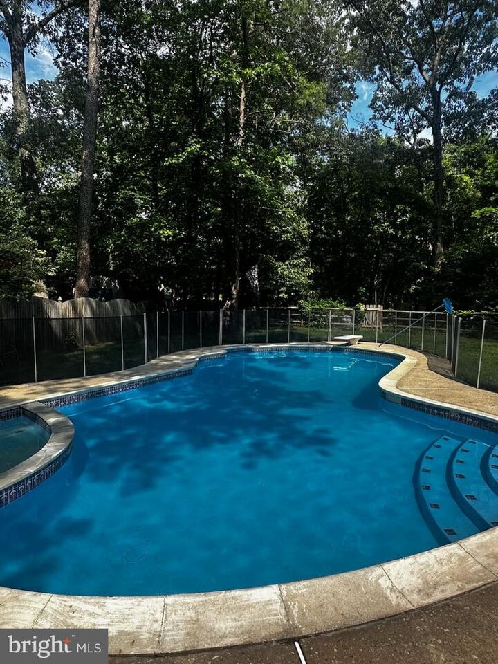 Property Photo:  4 Shannon Court  NJ 08055 