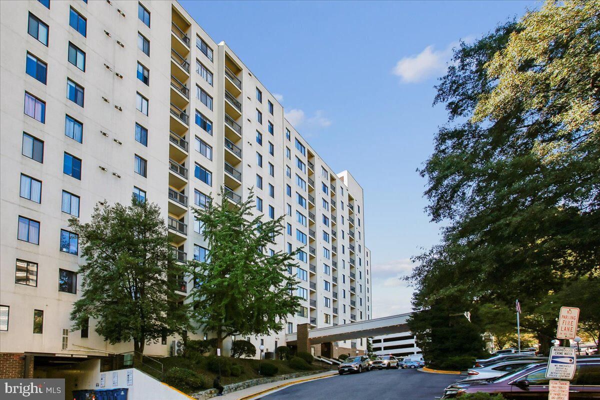 Property Photo:  6300 Stevenson Avenue 1009  VA 22304 