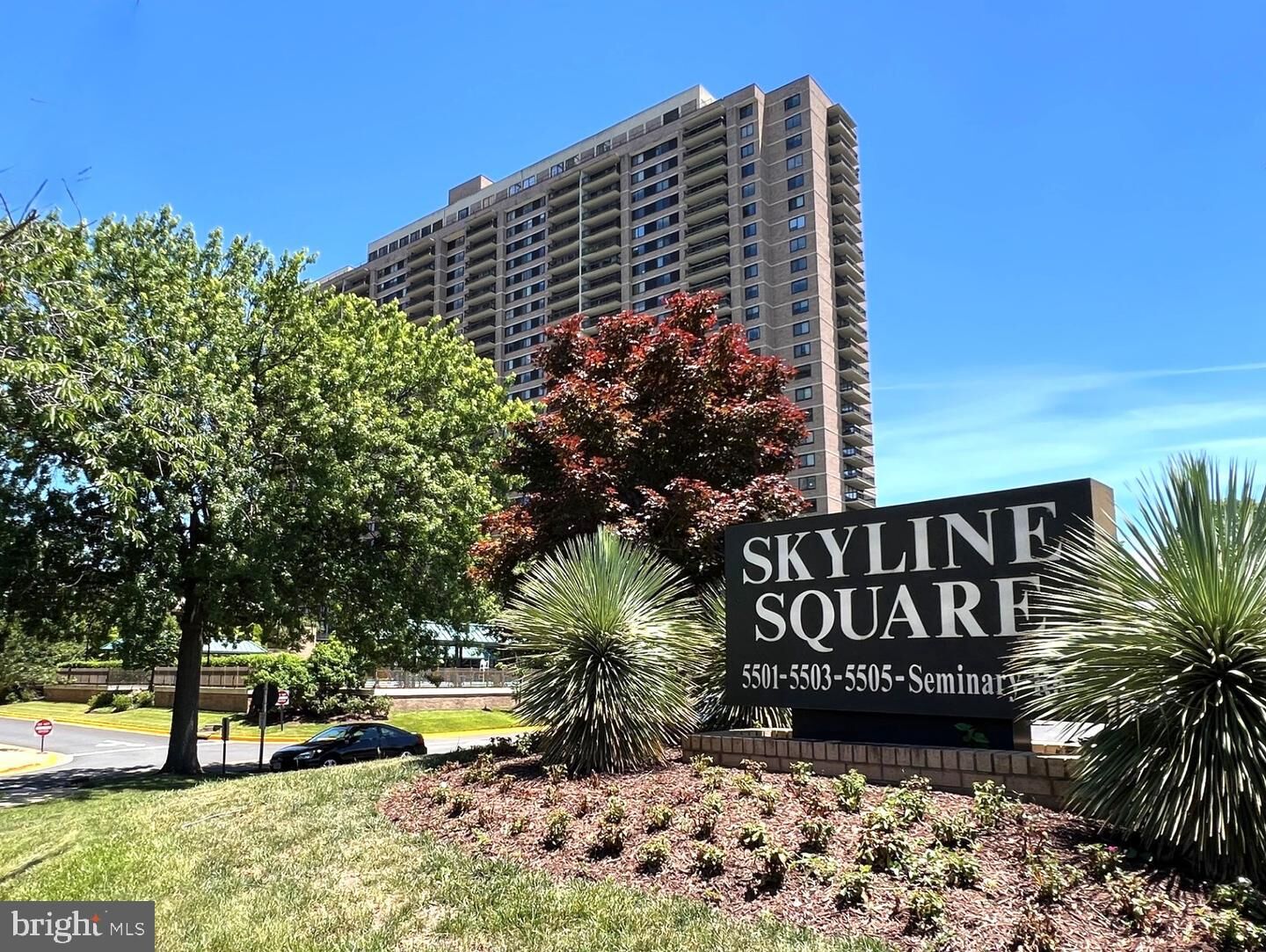 Property Photo: 5501 Seminary Road 106S VA 22041