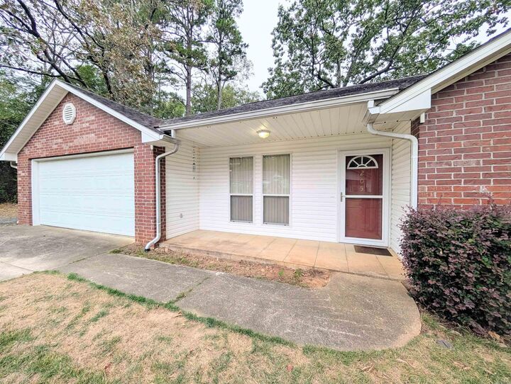 Property Photo:  205 Bixler  AR 71953 