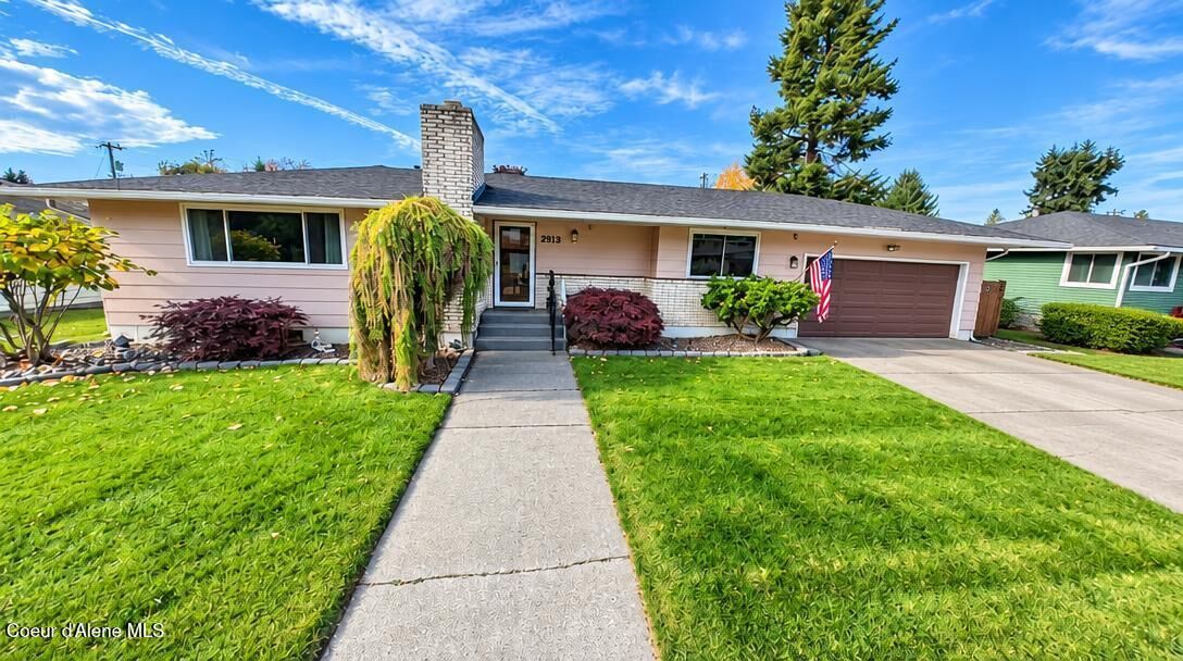 Property Photo:  2313 N Honeysuckle Dr  ID 83814 