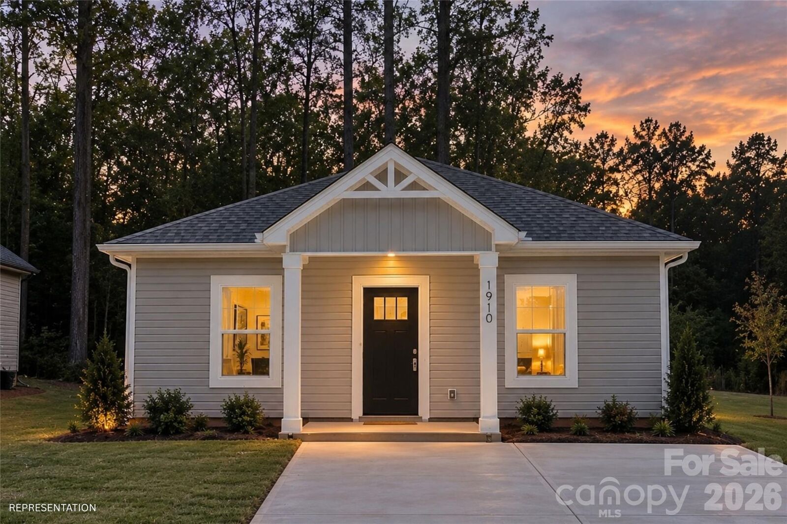 Property Photo:  810 S Salisbury Avenue  NC 28159 