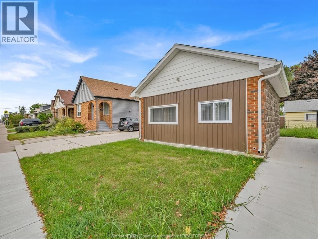 Property Photo:  306 Foch Back Unit  ON N8X 2V9 