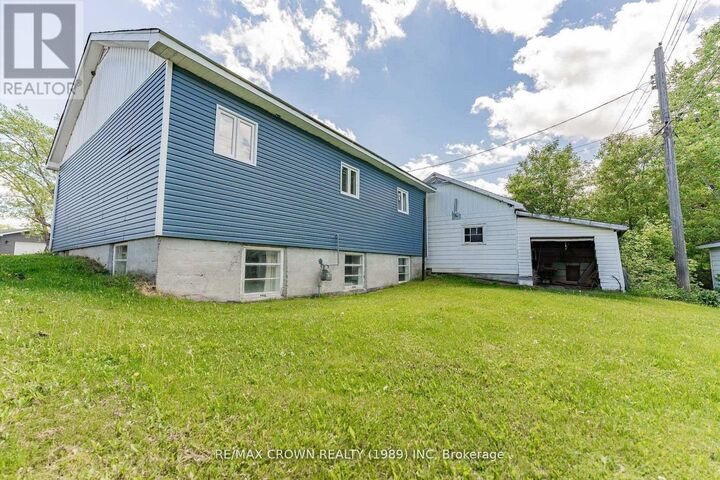 Property Photo:  30 Pine Crescent  ON P5N 1X7 