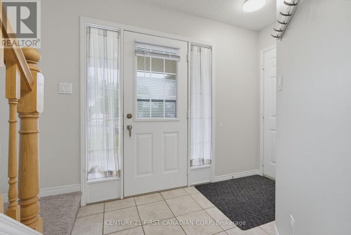 Property Photo:  776 Silversmith Street  ON N6H 5R7 
