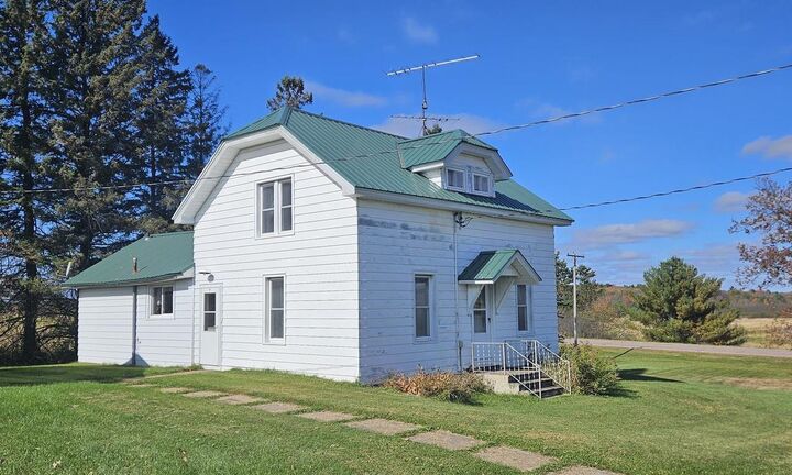 Property Photo:  N6777 County Road G  WI 54456 