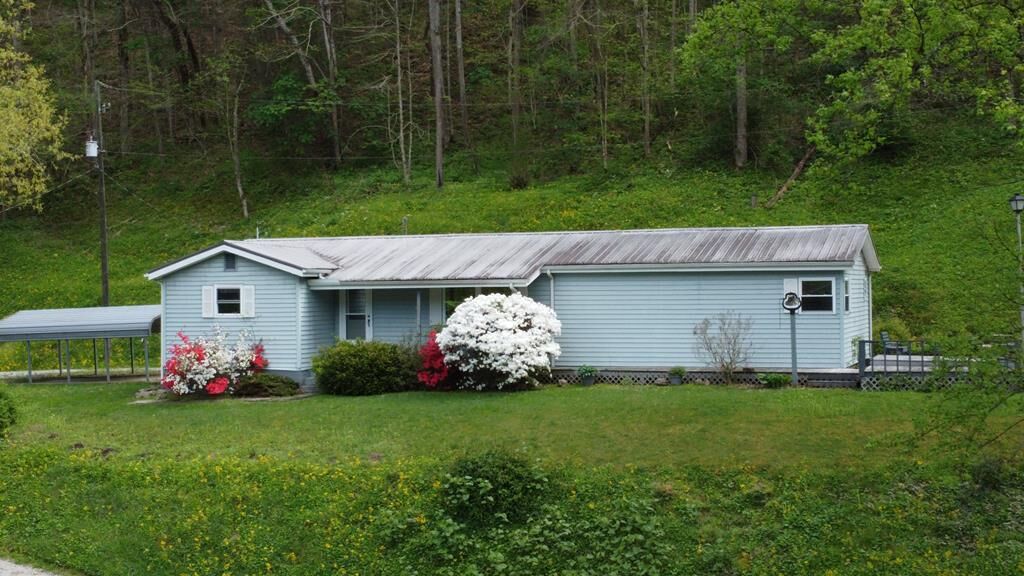 Property Photo: 2390 Collins Hwy KY 41501