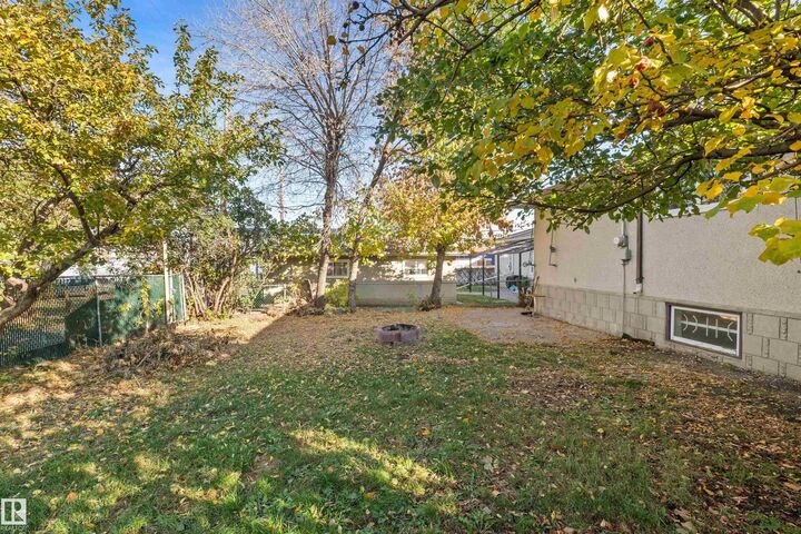 Property Photo:  10428 64 Avenue NW  AB T6H 1S7 