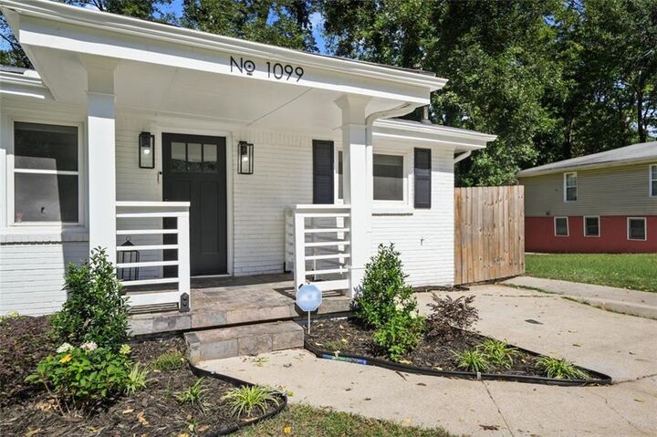 Property Photo:  1099 Harwell Street NW  GA 30314 