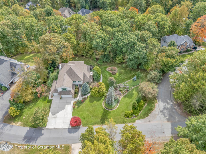 Property Photo:  302 Skyline Drive N  PA 18411 