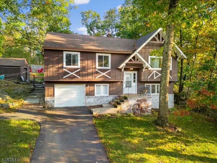 Property Photo:  11 Cherokee Ave  NJ 07866 