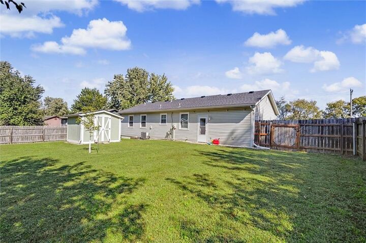 Property Photo: 1515 Cedar Street KS 66025