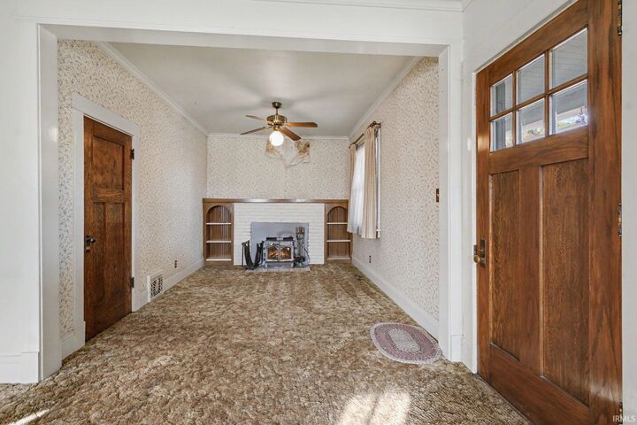 Property Photo: 1211 Strong Avenue IN 46514
