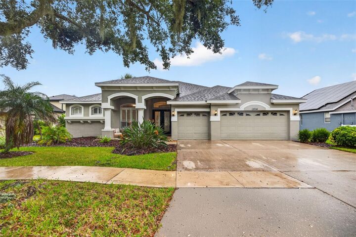 Property Photo:  15714 Ibisridge Drive  FL 33547 