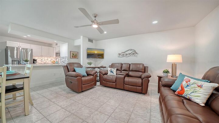 Property Photo:  5950 Midnight Pass Road 201  FL 34242 