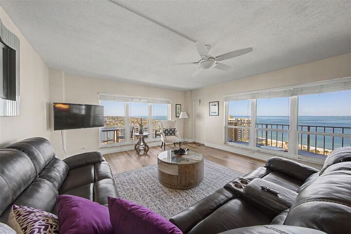 Property Photo: 1621 Gulf Boulevard 1601 FL 33767