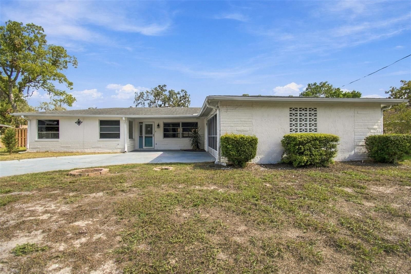 Property Photo: 7400 Hiawatha Parkway FL 34606