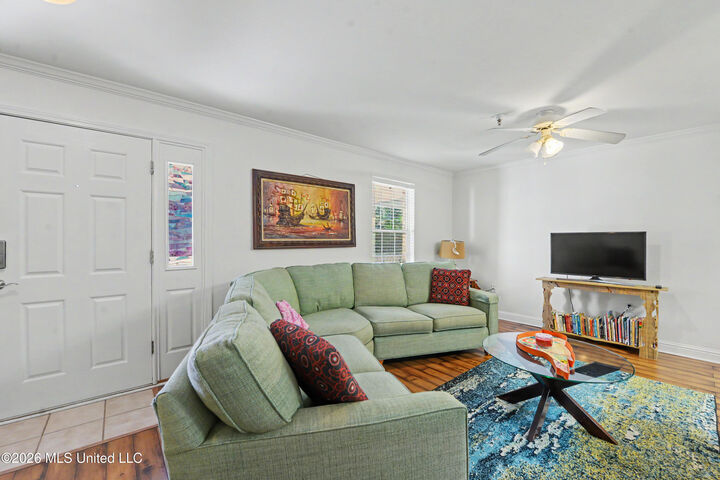 Property Photo:  515 Third Street  MS 39520 