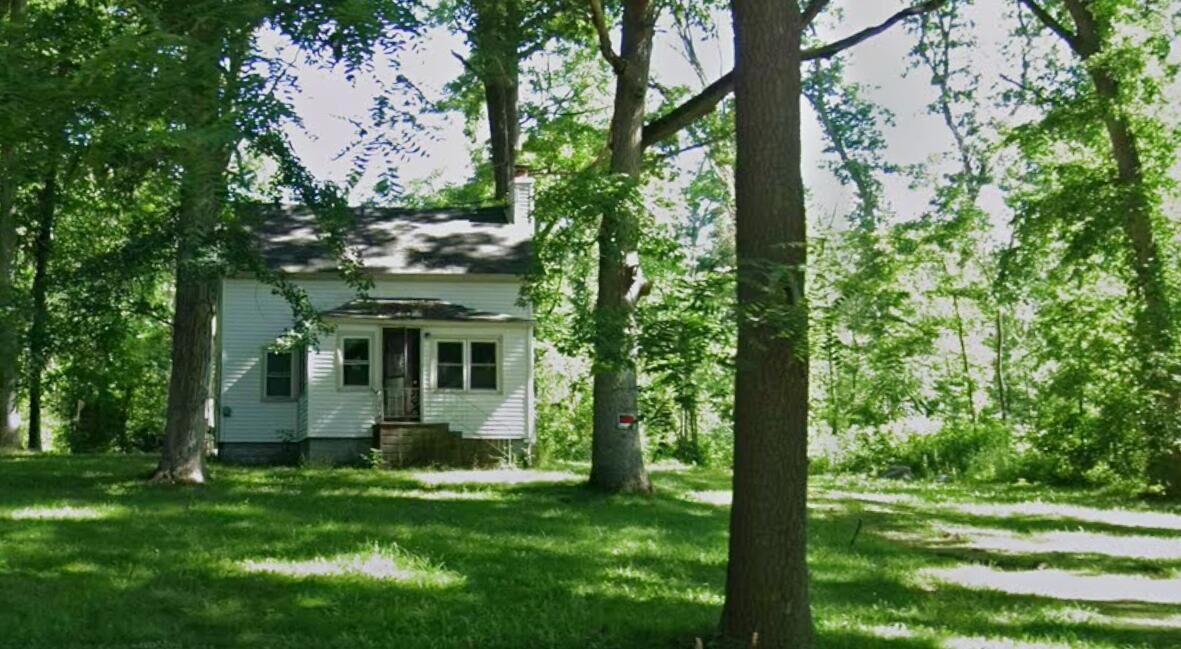 Property Photo:  1030 E Berry Road  MI 49277 