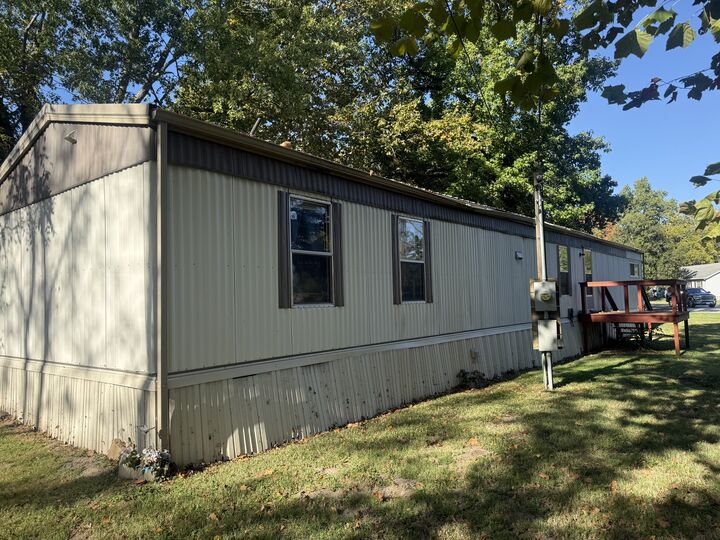 Property Photo:  800 S 17th Street  IL 62948 