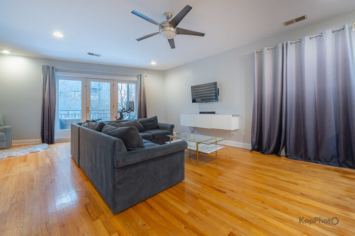 Property Photo:  31 E 26th Street 3  IL 60616 