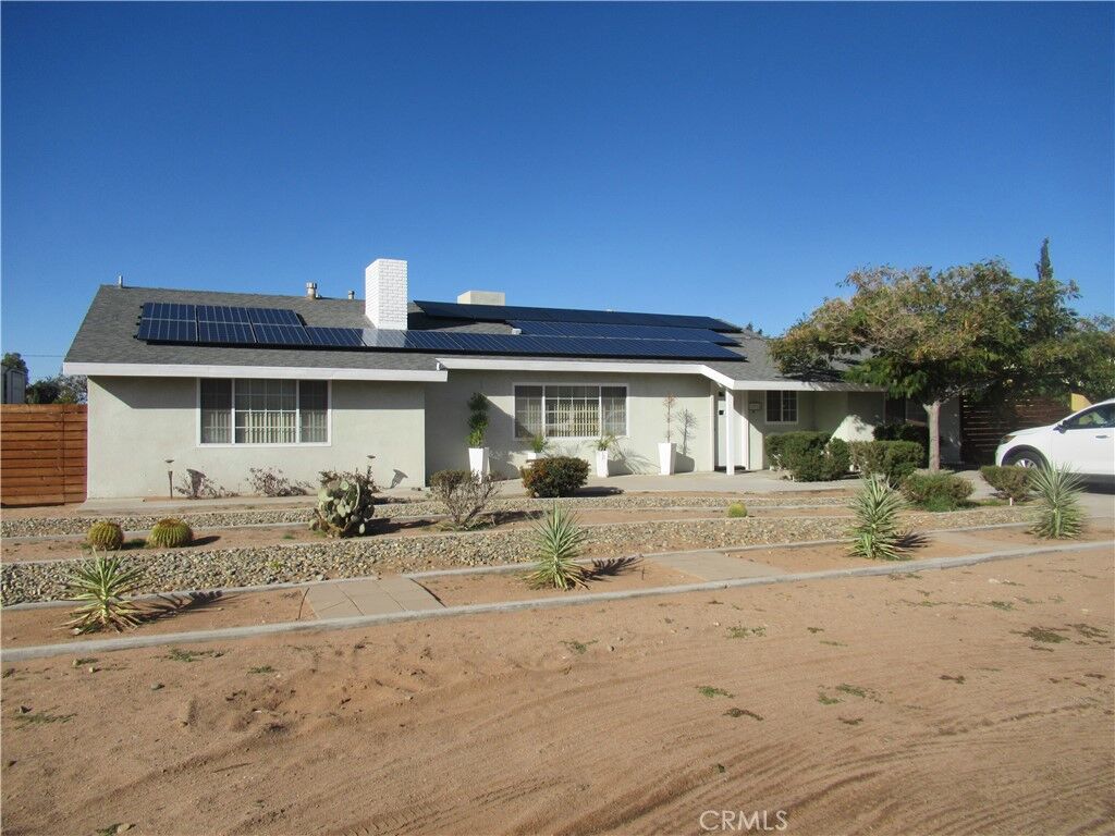 Property Photo:  21918 Esaws Avenue  CA 92307 