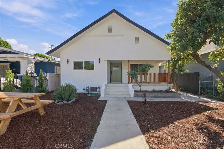 Property Photo:  3230 Huron Street  CA 90065 