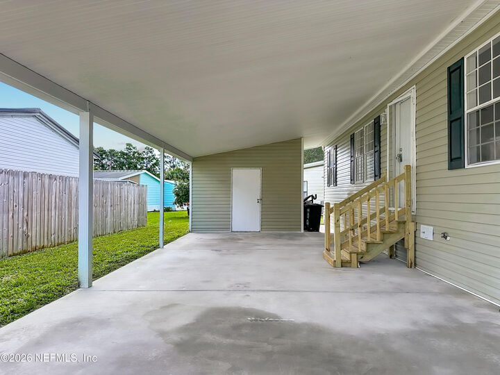 Property Photo:  108 Pine Lake Drive  FL 32189 