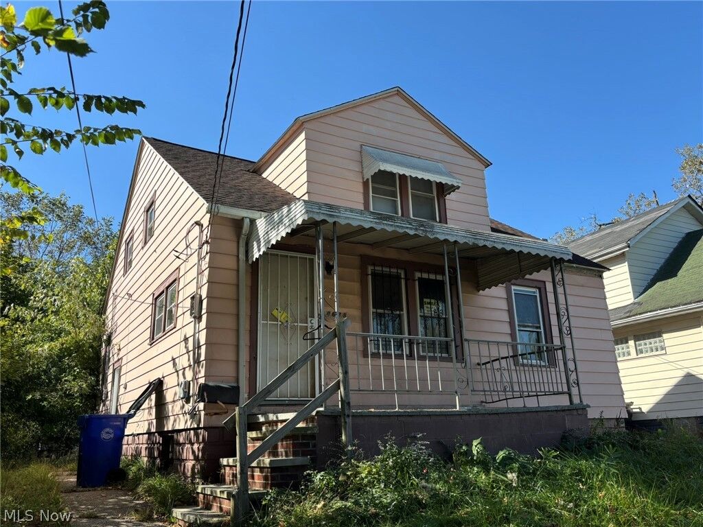 Property Photo: 4678 E 147th Street OH 44128