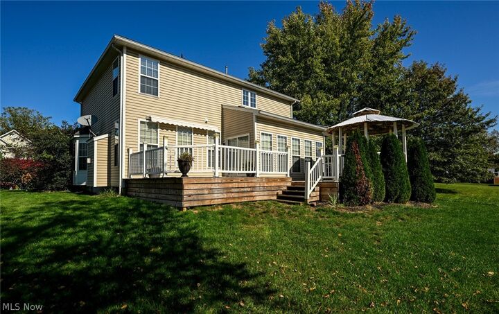 Property Photo:  1930 Northgate Circle  OH 44320 