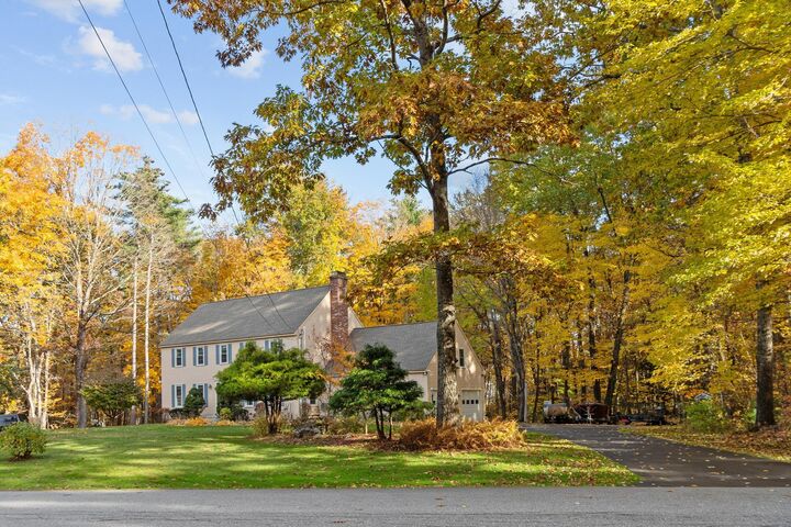 Property Photo: 3 Kelley Drive NH 03038