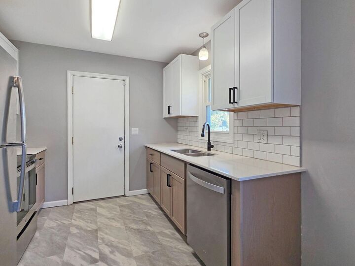 Property Photo: 9312 Oakland Avenue S MN 55420